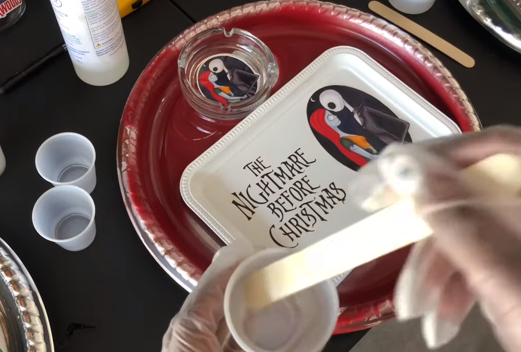 How To Clean Rolling Tray